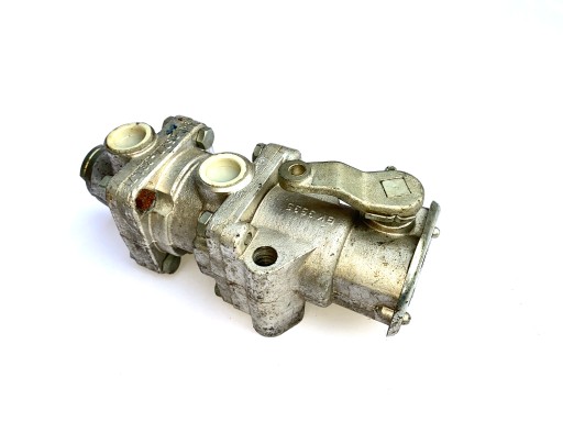 109 - Головний гальмівний клапан Tatra 815