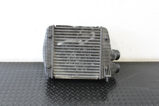Kühler intercooler MASERATI LEVANTE M161 670035635