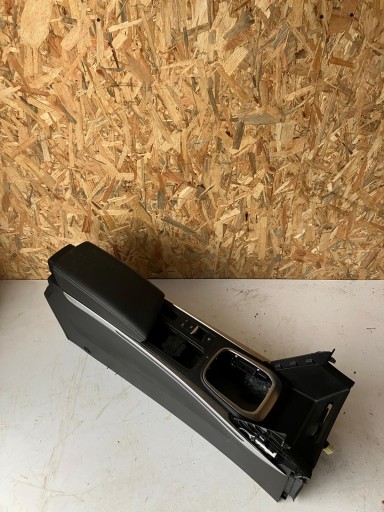 ПОДЛОКОТНИК СВЕТОДИОДНЫЙ КОЖАНЫЙ КОМПЛЕКТ MEGANE IV