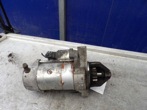 Toyota Avensis II T25 2,2 td starter