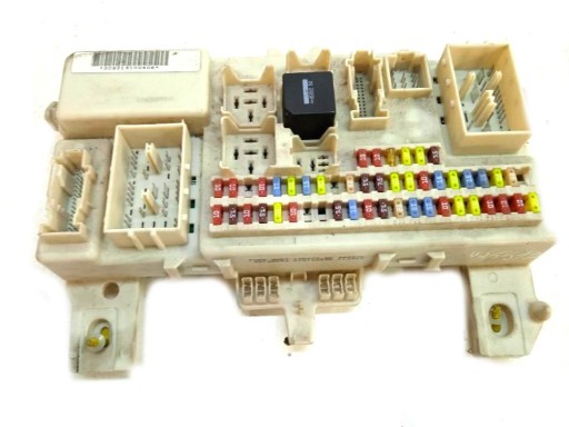 4M5T-14A073-DE - Блок предохранителей Ford Focus Mk2 1.4 D