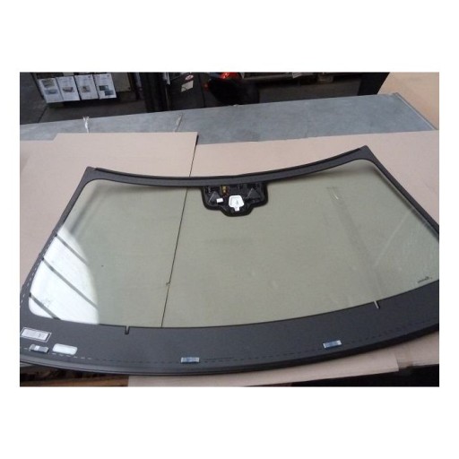 Лобове скло a2576708600