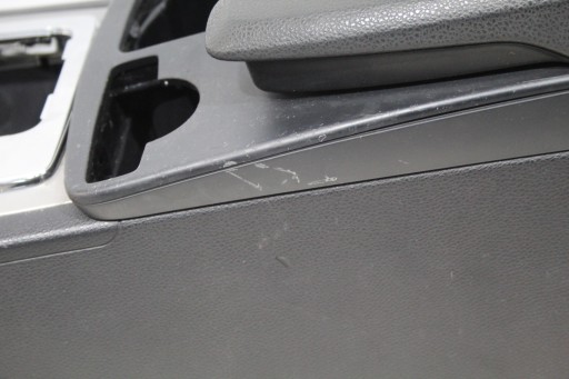 TUNEL central armrest C-KLASA W204 LIFT