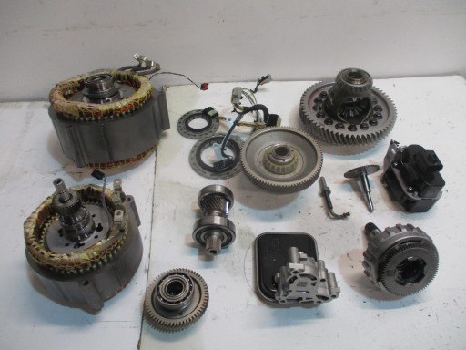 Wklad gearboxes the centre FORD KUGA MK3 2,5HYB LX68-7976-AD