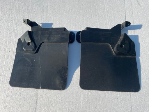 5802362359 5802362348 - Передні бризговики Iveco Daily оригінальний комплект