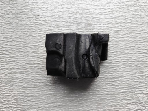 OPEL CORSA E 2015 R. WYPRASKA soundproofing under the window left 13427599