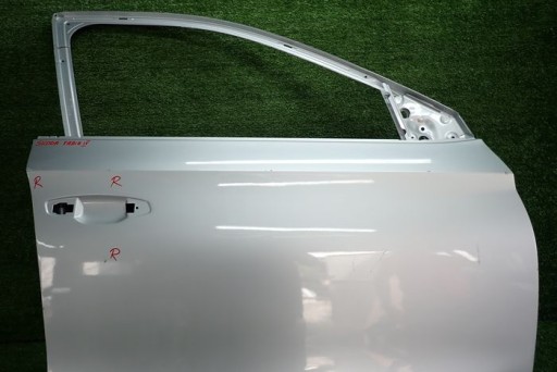 SKODA FABIA IV MALOWANE dveře pravé přední předek