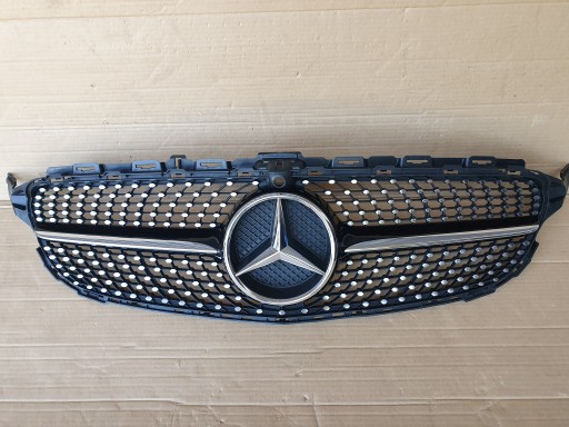 A2058881260 - MERCEDES 205 DIAMOND Решетка радиатора MERCEDES-BENZ