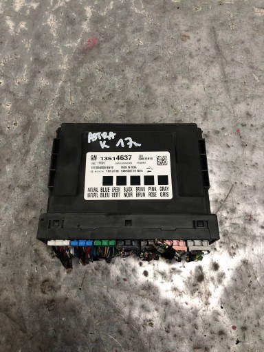 module unité de commande électronique uce KOMFORTU OPEL ASTRA K KOMBI 13514637