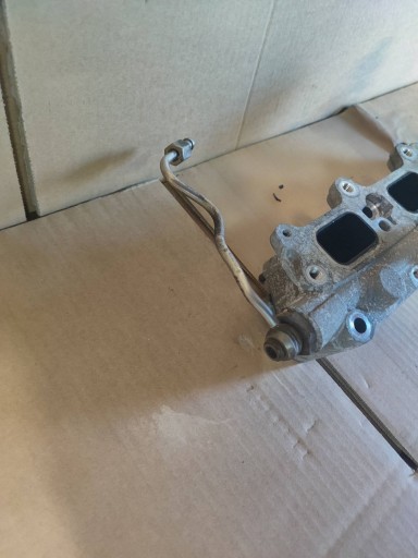 VW POLO 9N Rampe injection Carburant + Capteur 1.4 FSI 03C133204G