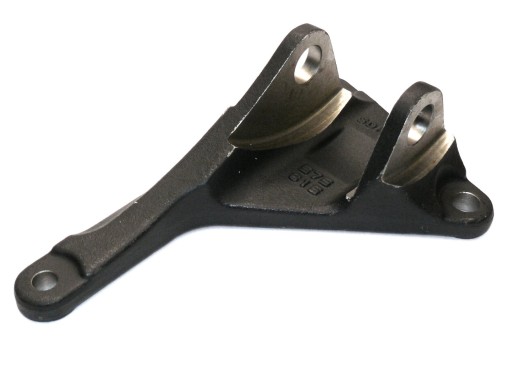 575615GEN - КРОНШТЕЙН ЦЕНТРАЛЬНОГО РЫЧАГА К РАМЕ ПРАВЫЙ ЗАЩИТНИК