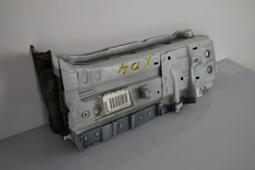 quarter left front Chevrolet Camaro 2016+