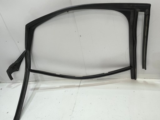 4H4839439E 4H4839440E - Рама уплотнитель двери задняя правая AUDI A8 D4 LONG