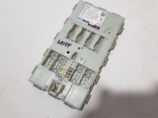 comfort control unit compartment of fuses BMW 5 G30 G31 G38 8800390