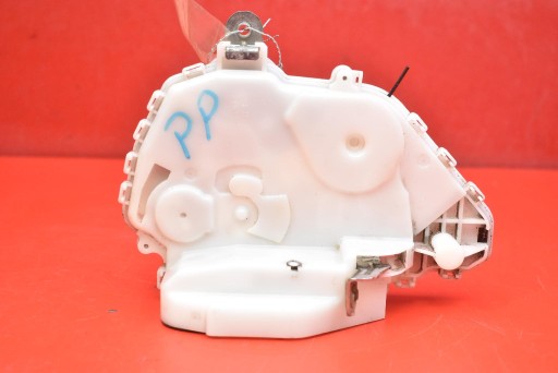 lock door right front front EU 72111-SMG-G0 HONDA CIVIC 8 VIII 5D HB