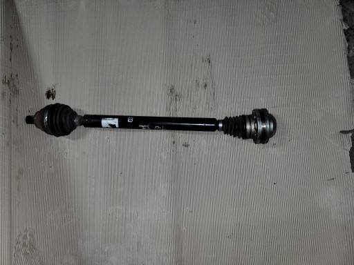 Полуось TIGUAN Q3 5N0407766B правый