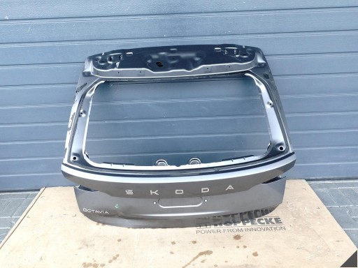 SKODA OCTAVIA IV (4 GENERACJA) 5E7 KOMBI 20- trunk door cover boot rear part