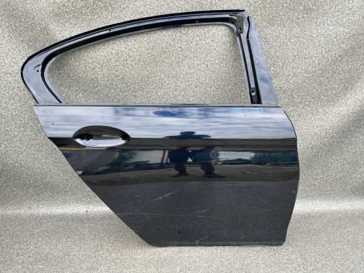 Задняя правая дверь bmw 5 g30 седан