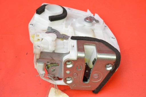 lock door right rear part rear SUZUKI SX4 1 and sedan 06-14