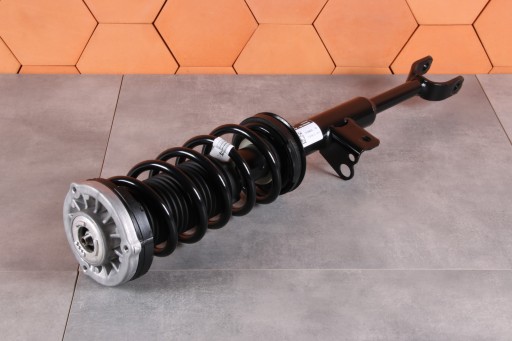 BMW 5 G31 518d 520d 525d 520i 530i shock absorber right front front 6866624
