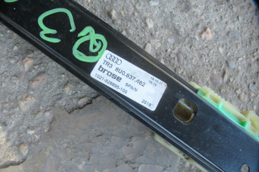 AUDI Q3 11R window regulator right front 8U0837462