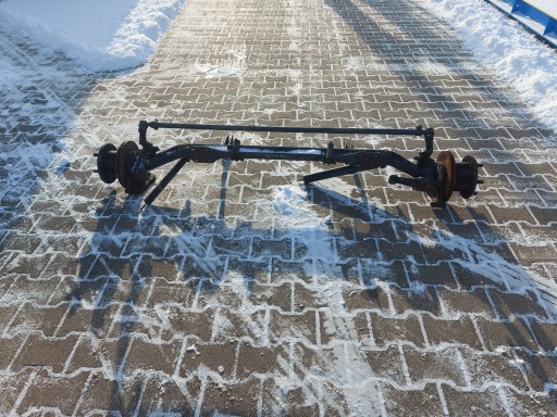 99r. - Балка передньої підвіски nissan atleon 99р