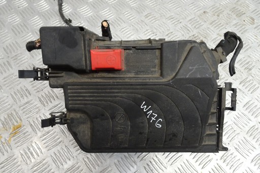A2465400182 - Mercedes w176 корпус блока предохранителей