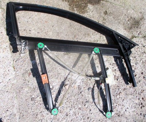 AUDI A3 8P SPORTSBACK правая передняя рамка передняя