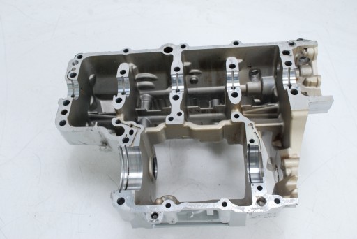 Картер нижній блок двигуна YAMAHA FZ1 Fazer