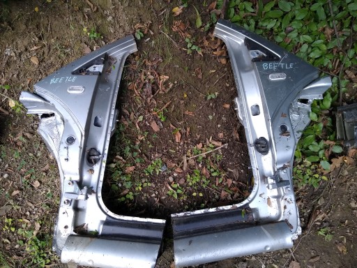 New Beetle передні праві двері