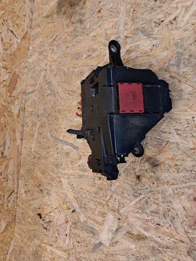 2055401850 - MERCEDES W205 блок предохранителей KLEMA