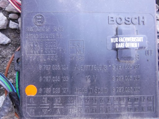 Mercedes W126 W124 alarm relay W201 BOSCH