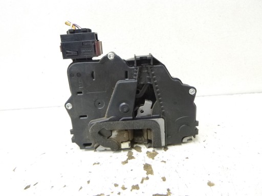 lock door front left Fiat Grande Punto 2009r. 51797561
