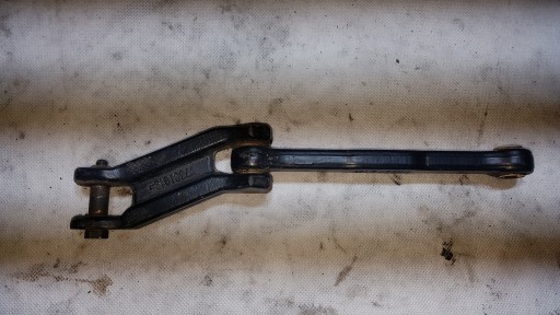 ШАРНІР ПЕРЕКИДАННЯ КАБІНИ DAF XF 106