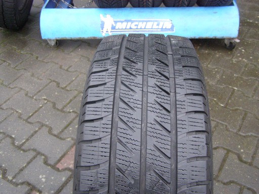 235 65 16C Goodyear Vector 4 Seasons Cargo 2021