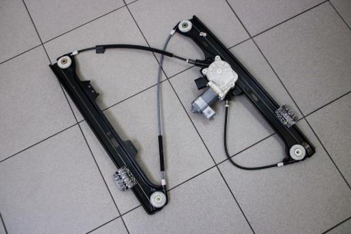 BMW E60 E61 window regulator mechanism right front PRAWEJ PRZEDNIEJ 7075668