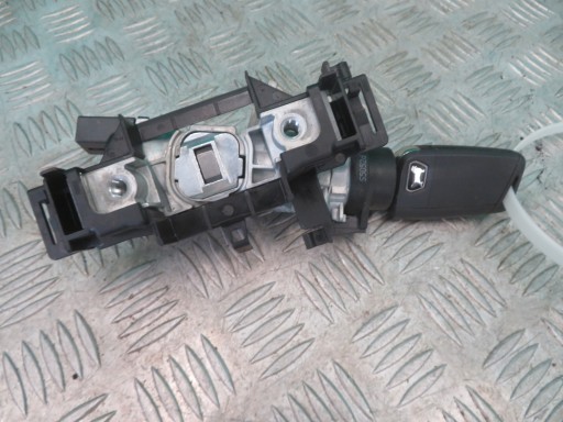 ignition Z KLUCZYKIEM VOLKSWAGEN MAN 5Q1905865