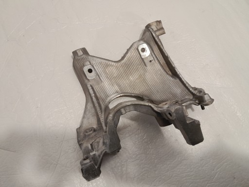 AUDI A4 B9 LIFT support holder of the engine left front 8W0399295E