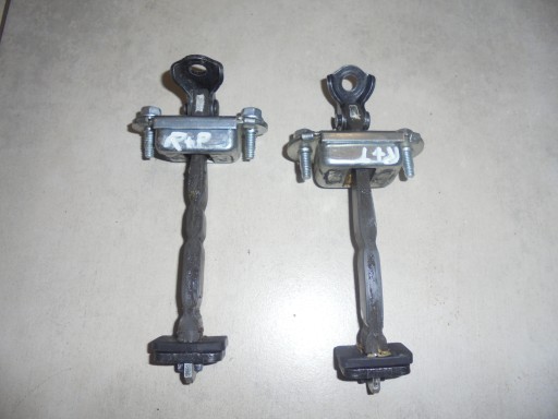 Дверний обмежувач TOYOTA Auris 2017r MOD 13-18R