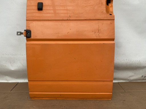 VW T4 TRANSPORTER 96- door rear. rear part left DUBEL KABINA DOKA POMARANCZOWE
