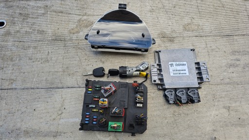 Citroen c3 ii 1.1 контролер двигуна 9655756680 16616054