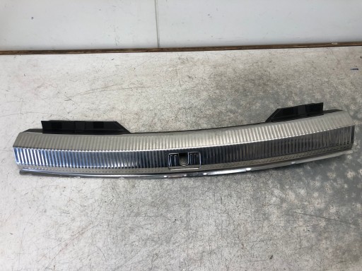 cover of the threshold boot AUDI A4 B8 KOMBI 8K9864483C