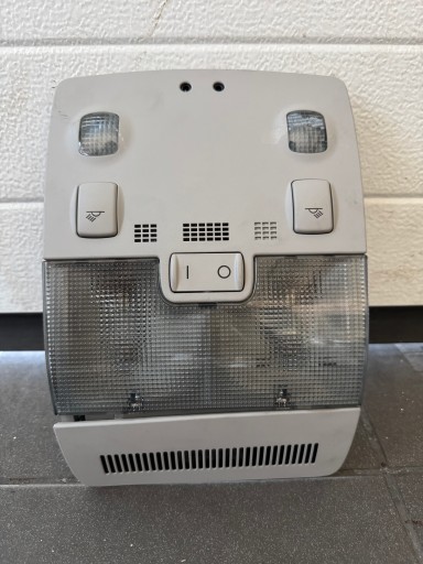 AUDI A4 B7 light of the roof OSWIETLENIE 8E0947565