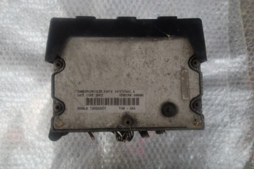 Voyager iv town country iv блок запобіжників 04727079ac