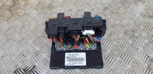 MERCEDES W203 module SAM compartment