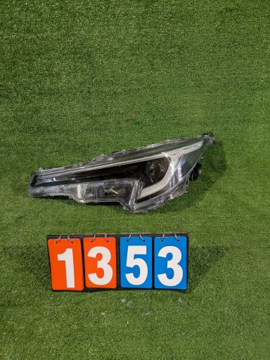 REFLEKTOR left front TOYOTA COROLLA E21 HB KOMBI LIFT NR.1353