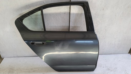Skoda octavia iii hb задняя правая дверь lf7y