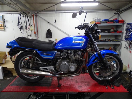 Suzuki GS 550 двигатель очень хорошее состояние!