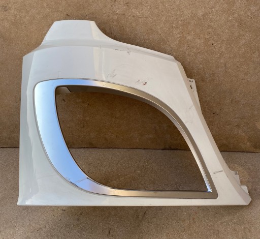 СТЕКЛО КОРПУСА ПРАВОЙ ЛАМПЫ DAF XF EURO 6 / 106 1798454