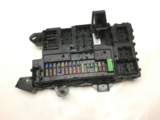 FL3T-15604-DJ, FL3T-15604-DJ - Ford f150 3.5 15-20 блок предохранителей bcm сша